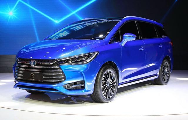 最新款比亞迪車報價，時代標(biāo)桿，引領(lǐng)潮流的價位選擇